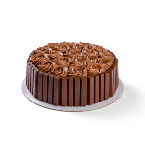 Chocolate KitKat Cake
